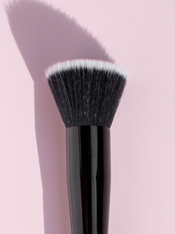 Shop Bronzer Brush | Vegan + Cruelty Free Contour Brush