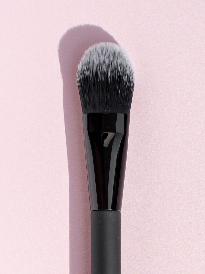 Creme Foundation Brush – Au Naturale Cosmetics